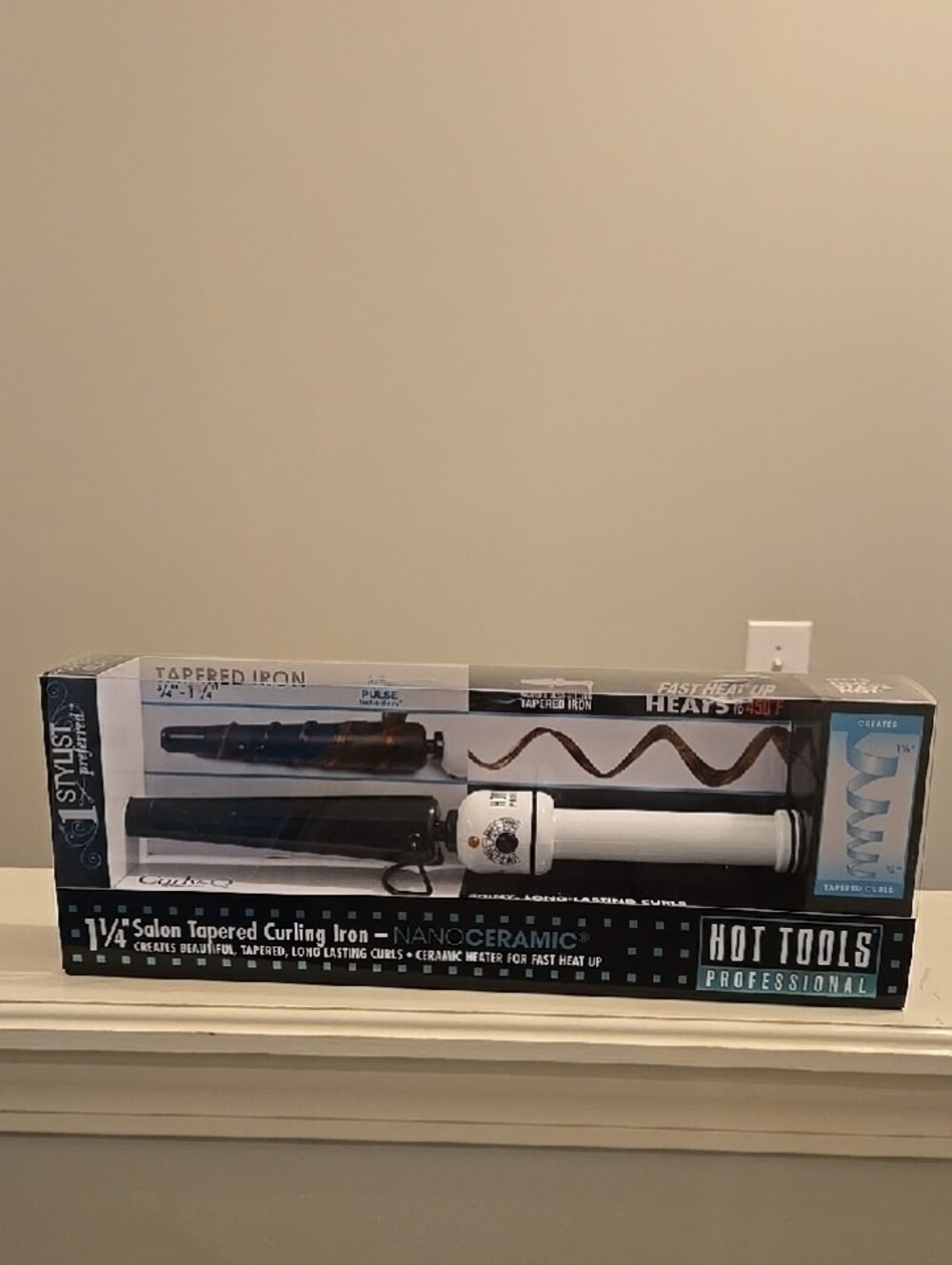 Hot Tools Professional 1¼" Ceramic Tapered Curling Iron - White/Black